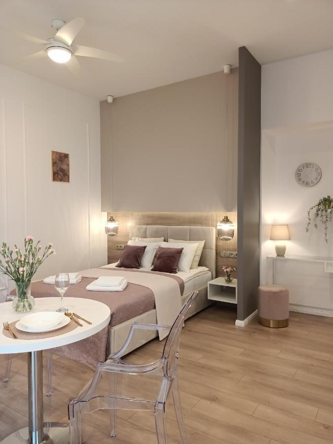 Myfive Apartments Красков Екстериор снимка