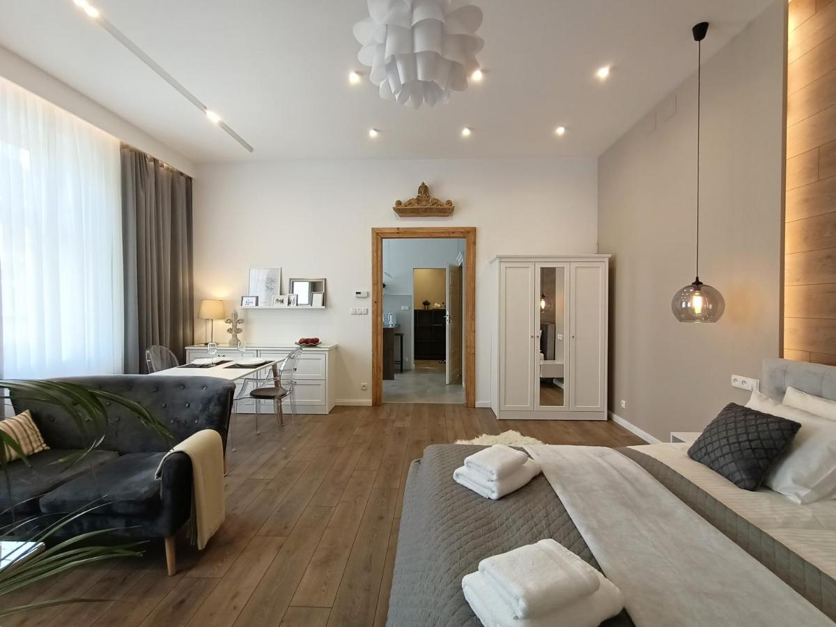 Myfive Apartments Красков Екстериор снимка